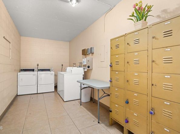 5300 E Atherton Street 2F, Long Beach CA 90815