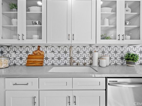 1077 Tia Juana Street, Laguna Beach CA 92651