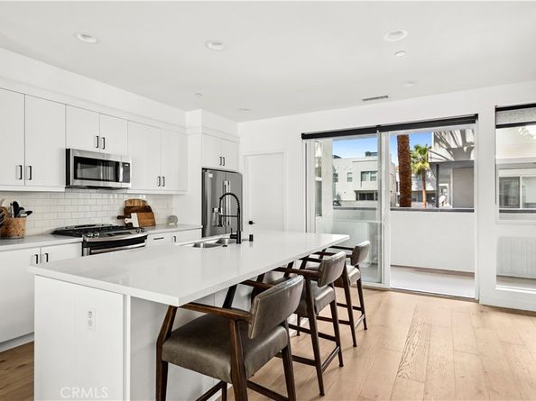 1682 Jetty Drive, Costa Mesa CA 92627