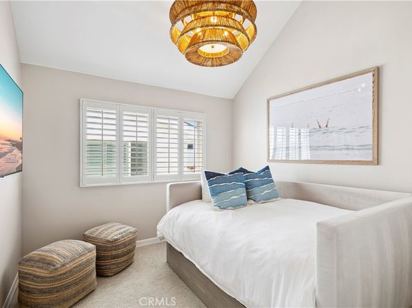 412 Poinsettia Avenue, Corona Del Mar CA 92625