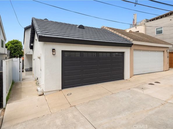 412 Poinsettia Avenue, Corona Del Mar CA 92625