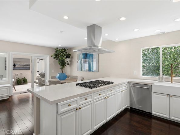 412 Poinsettia Avenue, Corona Del Mar CA 92625