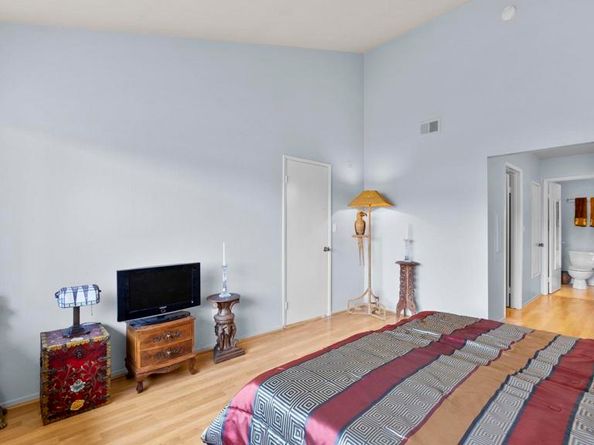 2508 Navarra Drive 424, Carlsbad CA 92009