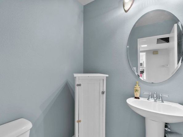 2508 Navarra Drive 424, Carlsbad CA 92009