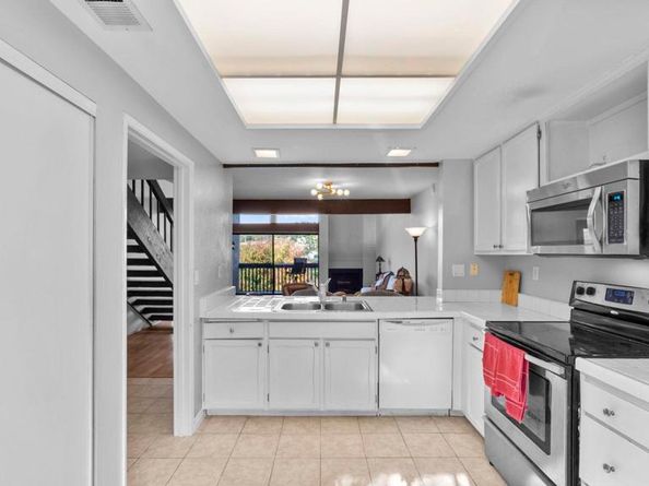 2508 Navarra Drive 424, Carlsbad CA 92009