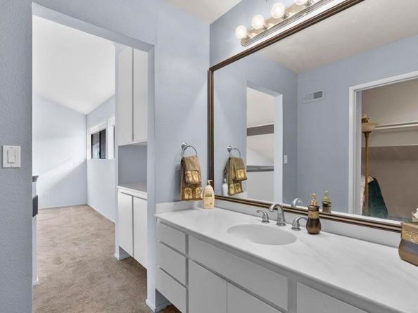 2508 Navarra Drive 424, Carlsbad CA 92009