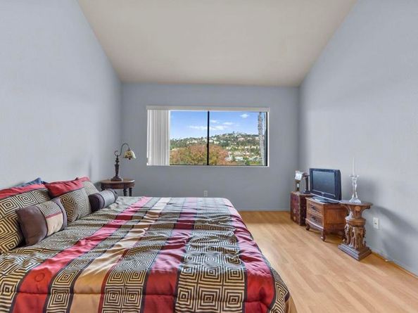 2508 Navarra Drive 424, Carlsbad CA 92009