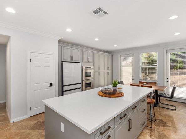 1156 Via Vera Cruz, San Marcos CA 92078