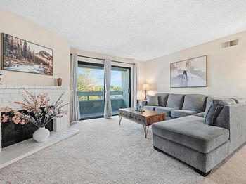 1040 E Washington Avenue