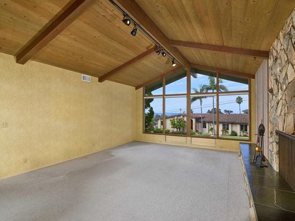 3190 Falcon Drive, Carlsbad CA 92008