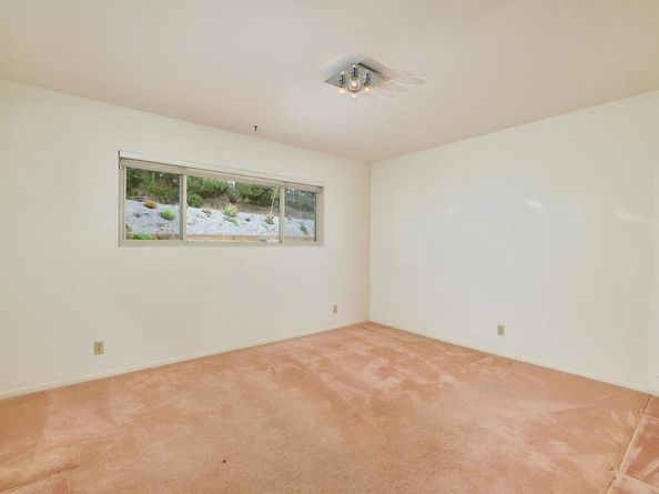 3190 Falcon Drive, Carlsbad CA 92008