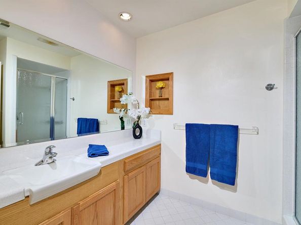 3190 Falcon Drive, Carlsbad CA 92008