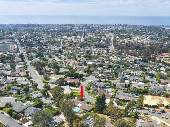 3190 Falcon Drive, Carlsbad CA 92008