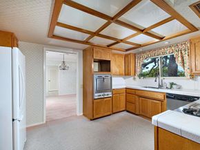 3190 Falcon Drive, Carlsbad CA 92008