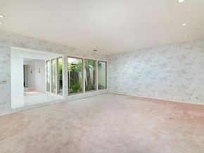 3190 Falcon Drive, Carlsbad CA 92008