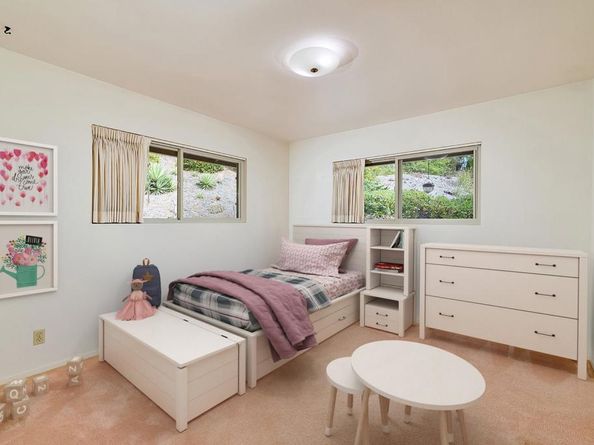 3190 Falcon Drive, Carlsbad CA 92008