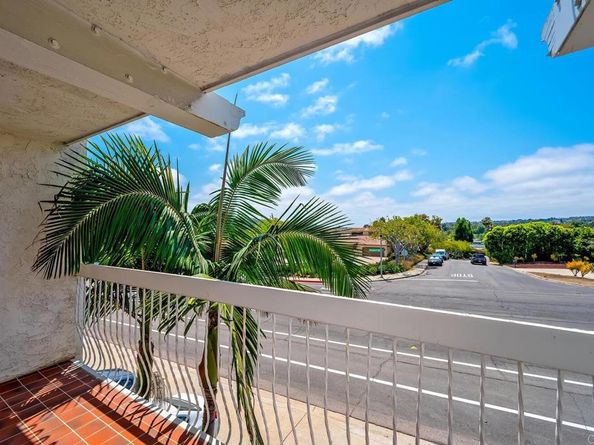 2319 Caringa Way 58, Carlsbad CA 92009
