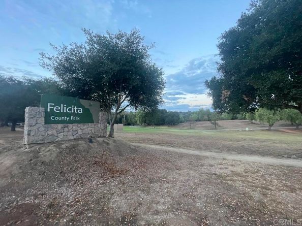 303 Amparo Drive, Escondido CA 92025