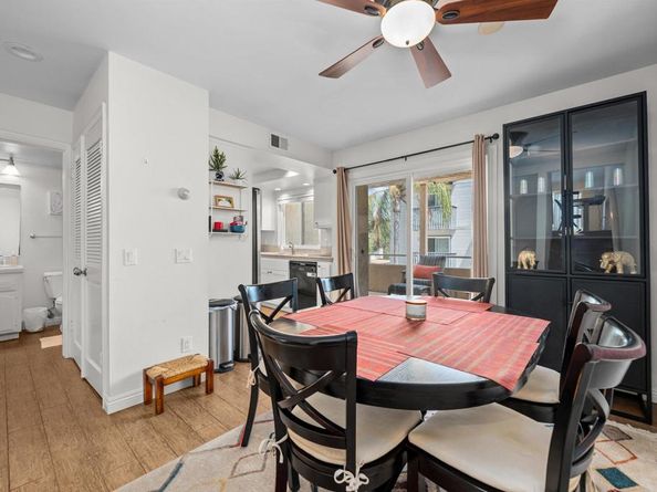 368 Hemlock Ave, Carlsbad CA 92008