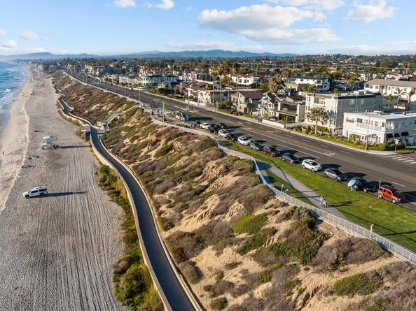 368 Hemlock Ave, Carlsbad CA 92008