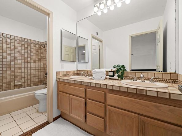 2311 Lagoon View Drive, Cardiff By The Sea CA 92007