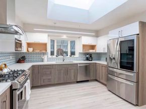 498 Neptune, Encinitas CA 92024