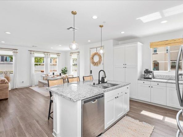 4158 Mission Tree Way, Oceanside CA 92057