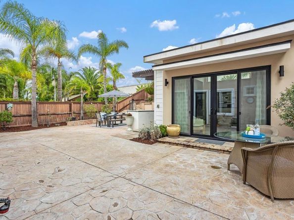 1738 Oriole Ct, Carlsbad CA 92011