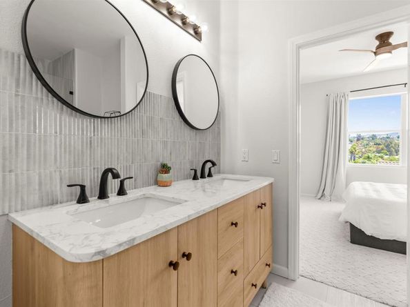 1957 Cresthaven Drive, Vista CA 92084