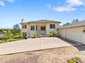 1957 Cresthaven Drive, Vista CA 92084