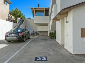 7512 Viejo Castilla Way 22, Carlsbad CA 92009