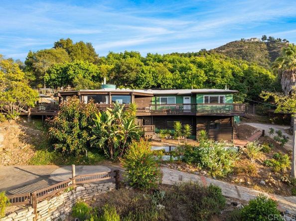 2870 N Twin Oaks Valley Road, San Marcos CA 92069