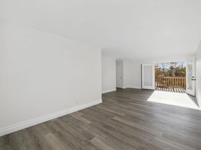 2891 Oakwood Creek Way, Escondido CA 92027