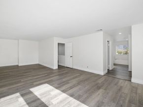 2891 Oakwood Creek Way, Escondido CA 92027