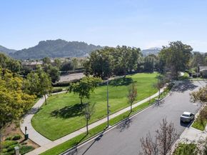 2891 Oakwood Creek Way, Escondido CA 92027