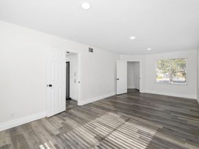 2891 Oakwood Creek Way, Escondido CA 92027