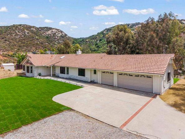 25945 Forest Drive, Escondido CA 92026