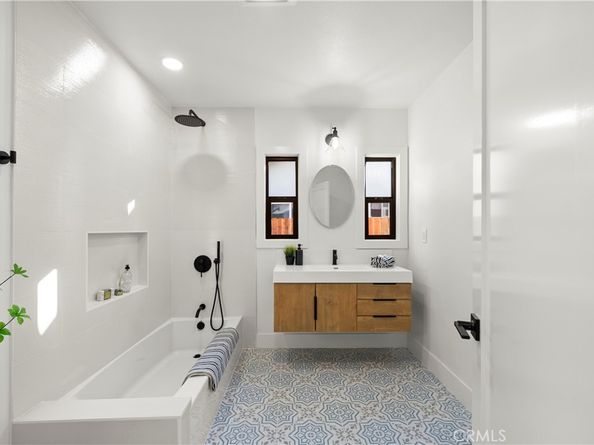 5833 Allott Avenue, Valley Glen CA 91401