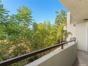 4702 Fulton Avenue 202, Sherman Oaks CA 91423