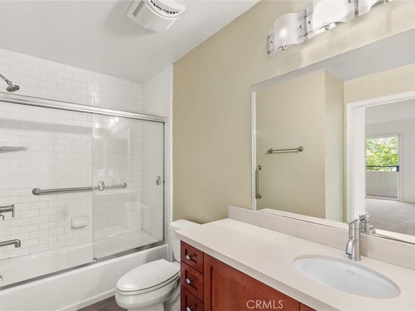 4702 Fulton Avenue 202, Sherman Oaks CA 91423