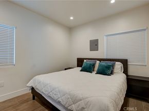 1364 S Ridgeley, Los Angeles CA 90019