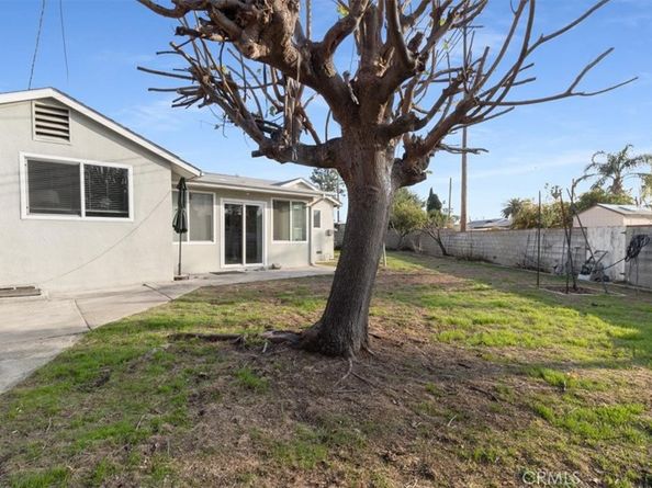 10571 Woodale, San Fernando CA 91345