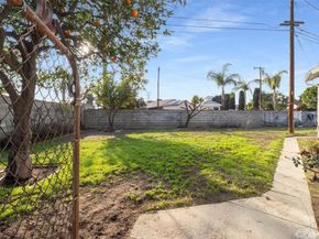 10571 Woodale, San Fernando CA 91345