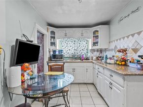 943 W 65th Street, Los Angeles CA 90044