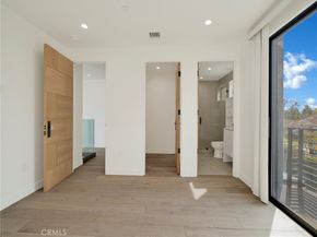 4712 Berryman Avenue, Culver City CA 90230