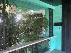 4727 Oakwood Avenue, Los Angeles CA 90004