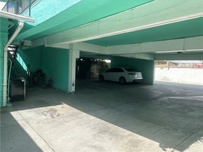 4727 Oakwood Avenue, Los Angeles CA 90004