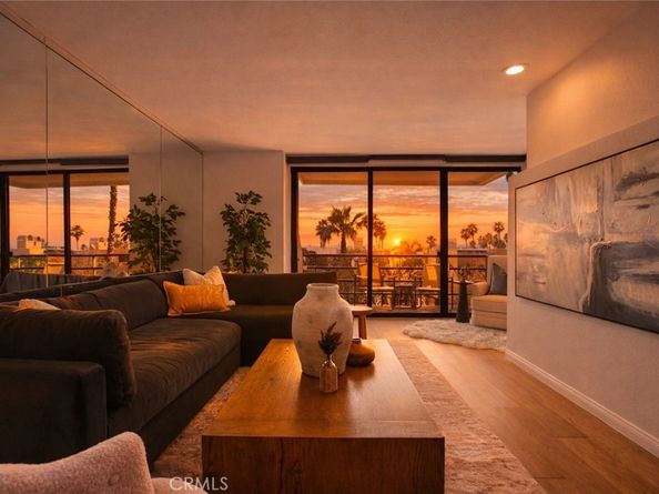 2940 Neilson Way 302, Santa Monica CA 90405