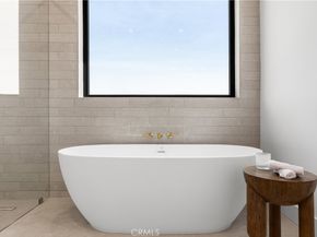 3910 Mclaughlin Avenue, Los Angeles CA 90066