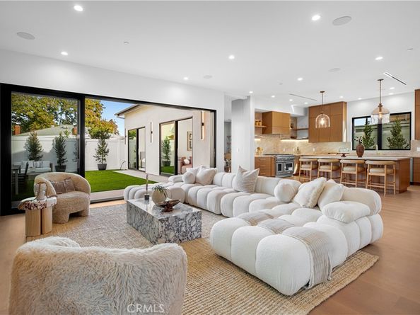 3910 Mclaughlin Avenue, Los Angeles CA 90066